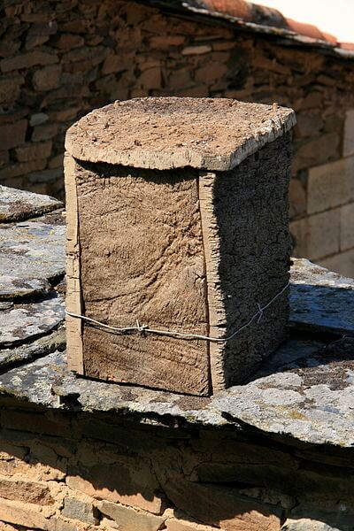 Beehive_of_Cork_in_Pobladura_de_Aliste_-_Zamora.jpg